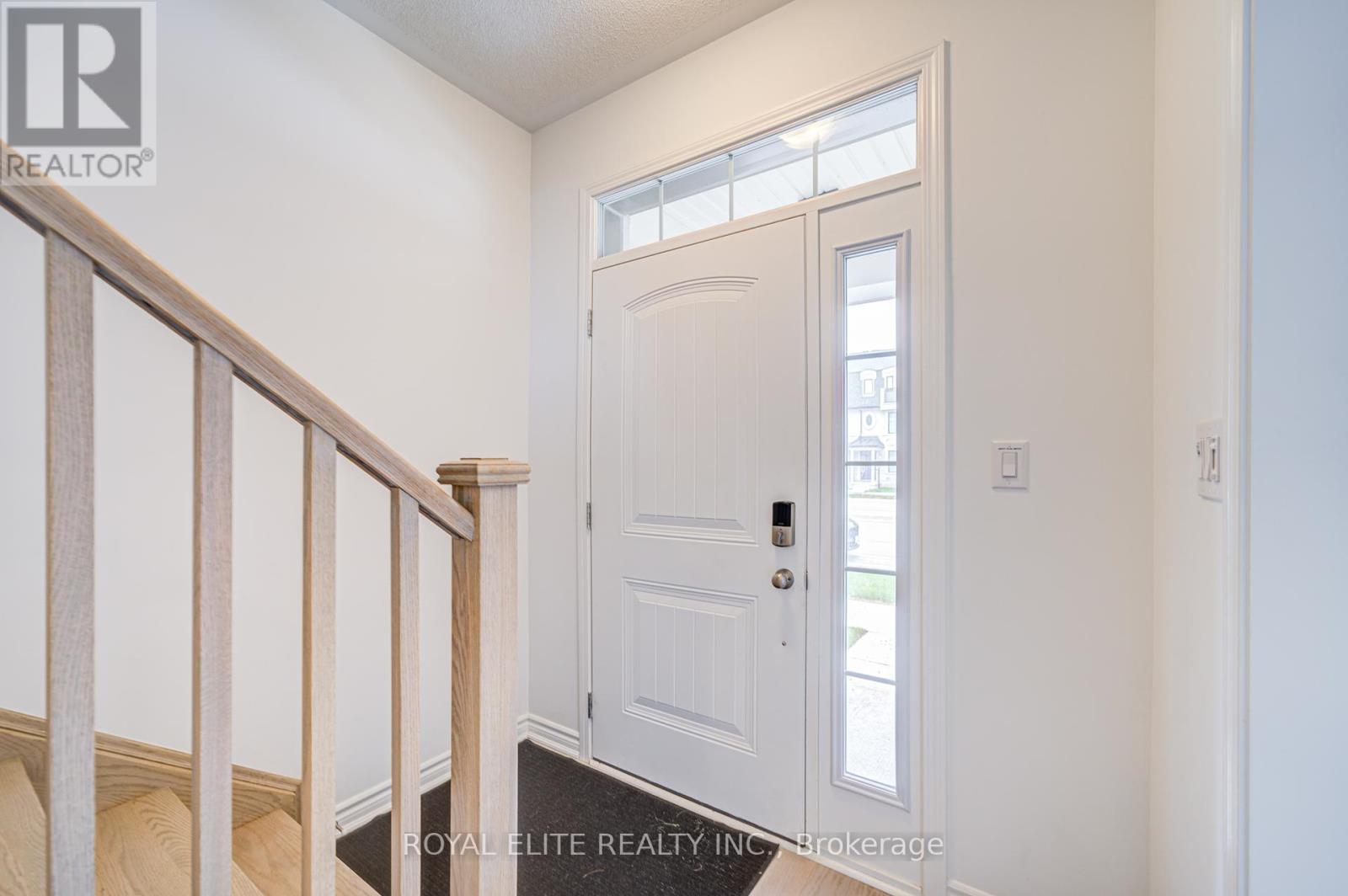 1374 William Halton Parkway, Oakville, Ontario  L6M 5P2 - Photo 2 - W12140513