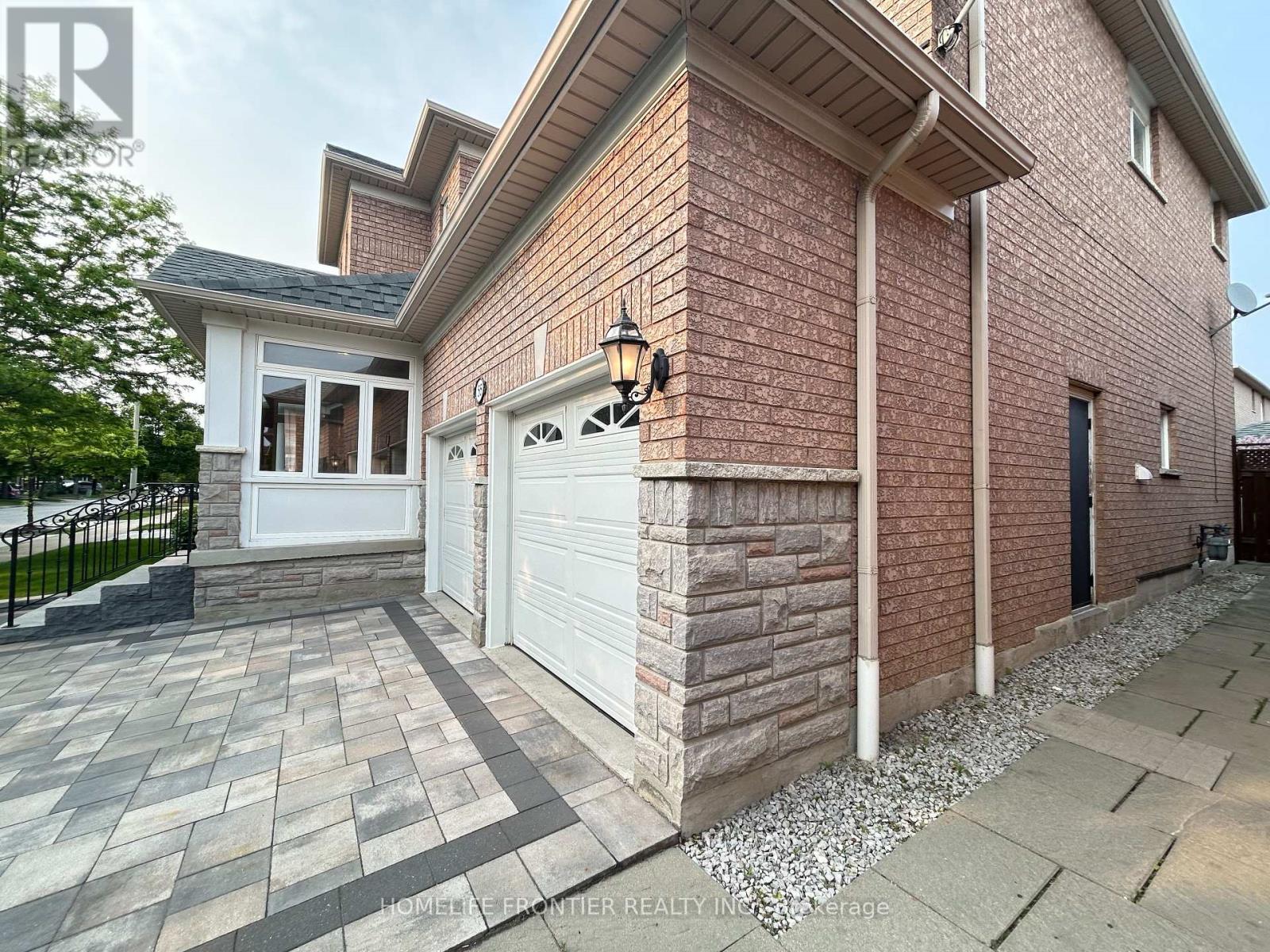 55 Forecastle Road, Vaughan, Ontario  L4K 5H9 - Photo 4 - N12208102