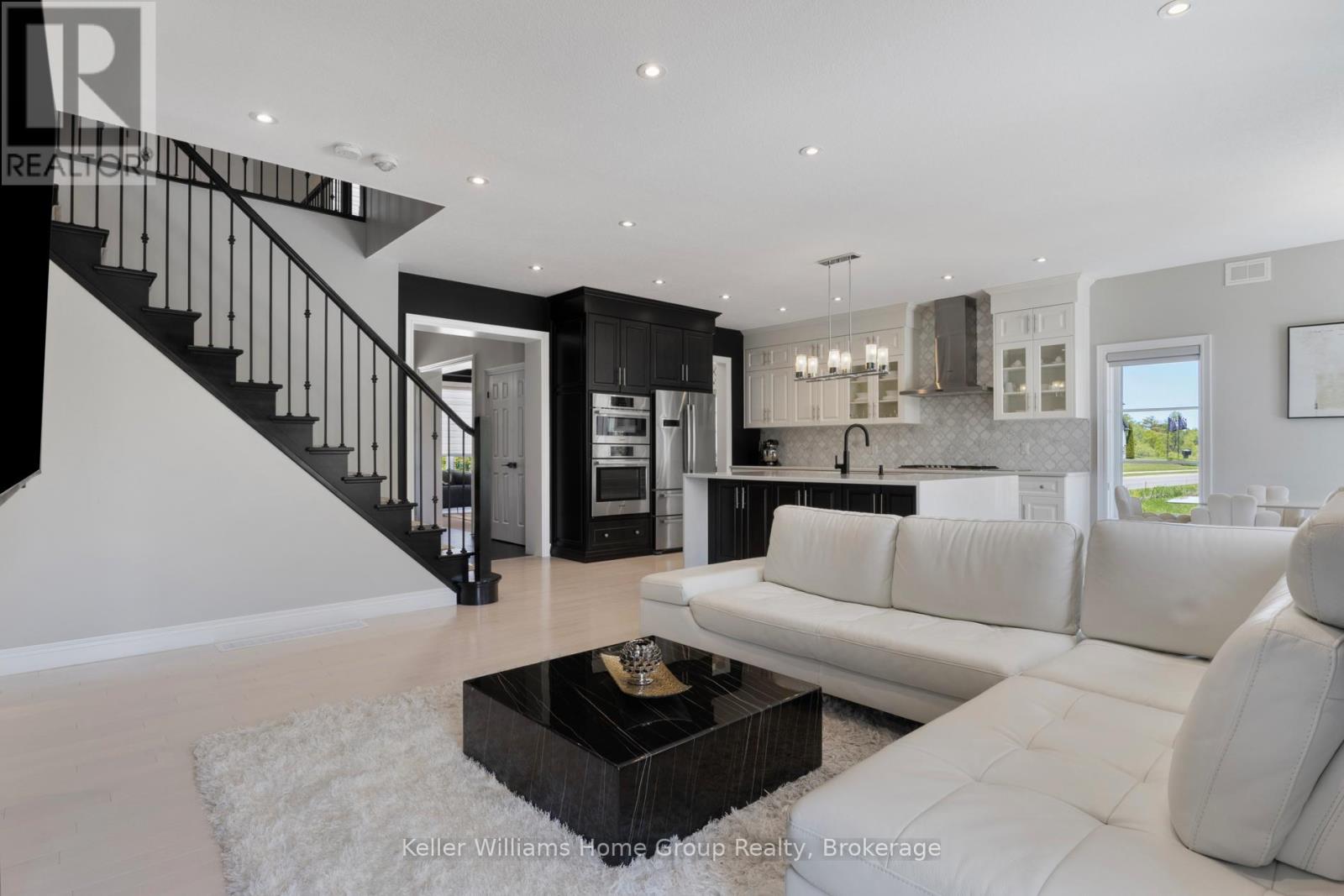 289 Macalister Boulevard, Guelph, Ontario  N1G 0E6 - Photo 19 - X12208357