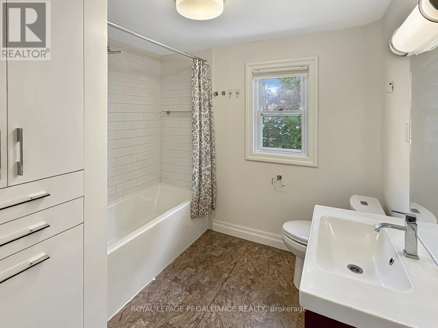 329 Bridge Street E, Belleville, Ontario  K8N 1P5 - Photo 21 - X12207790
