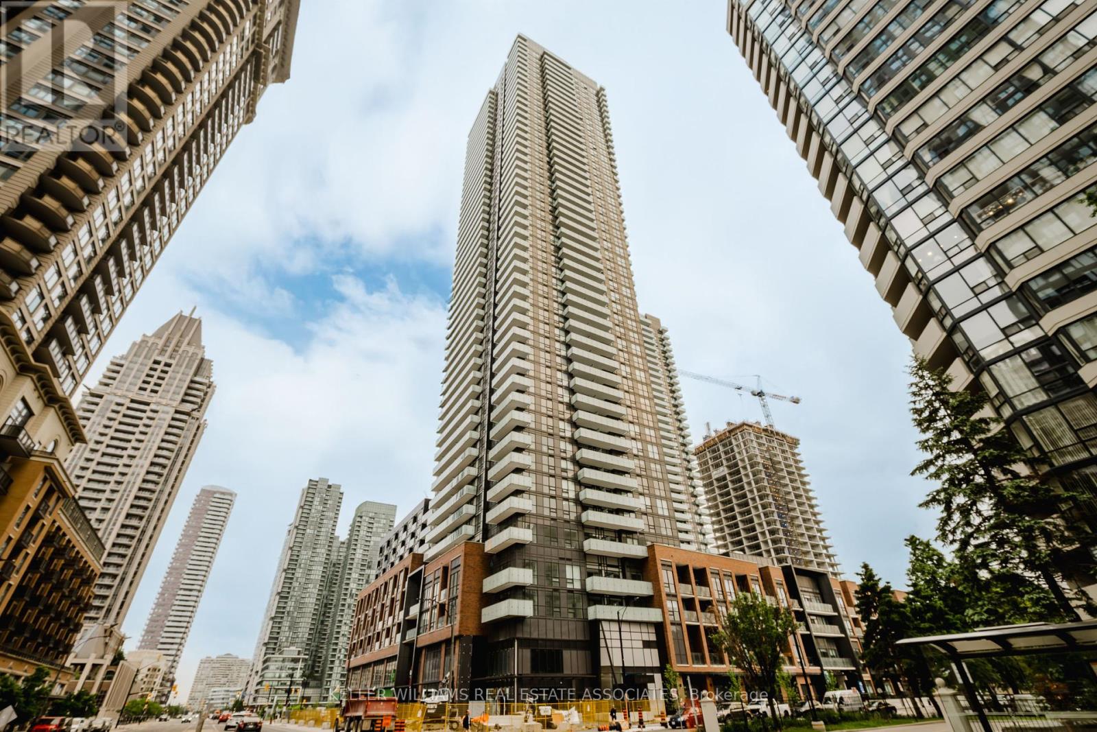 3211 - 430 SQUARE ONE DRIVE, Mississauga, Ontario