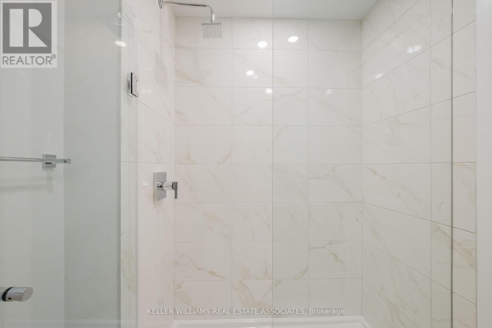 3211 - 430 Square One Drive, Mississauga, Ontario  L5B 0L6 - Photo 26 - W12212204