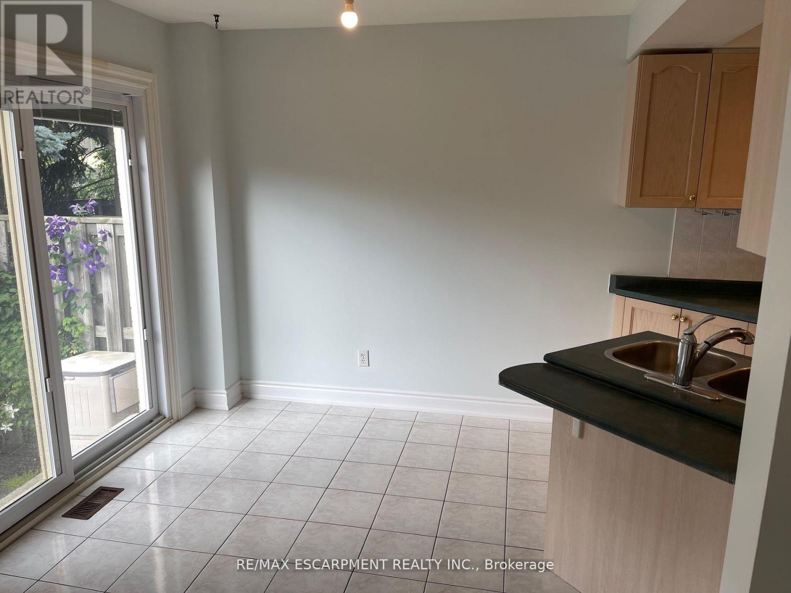 15 - 455 Apache Court, Mississauga, Ontario  L4Z 3W8 - Photo 9 - W12212214