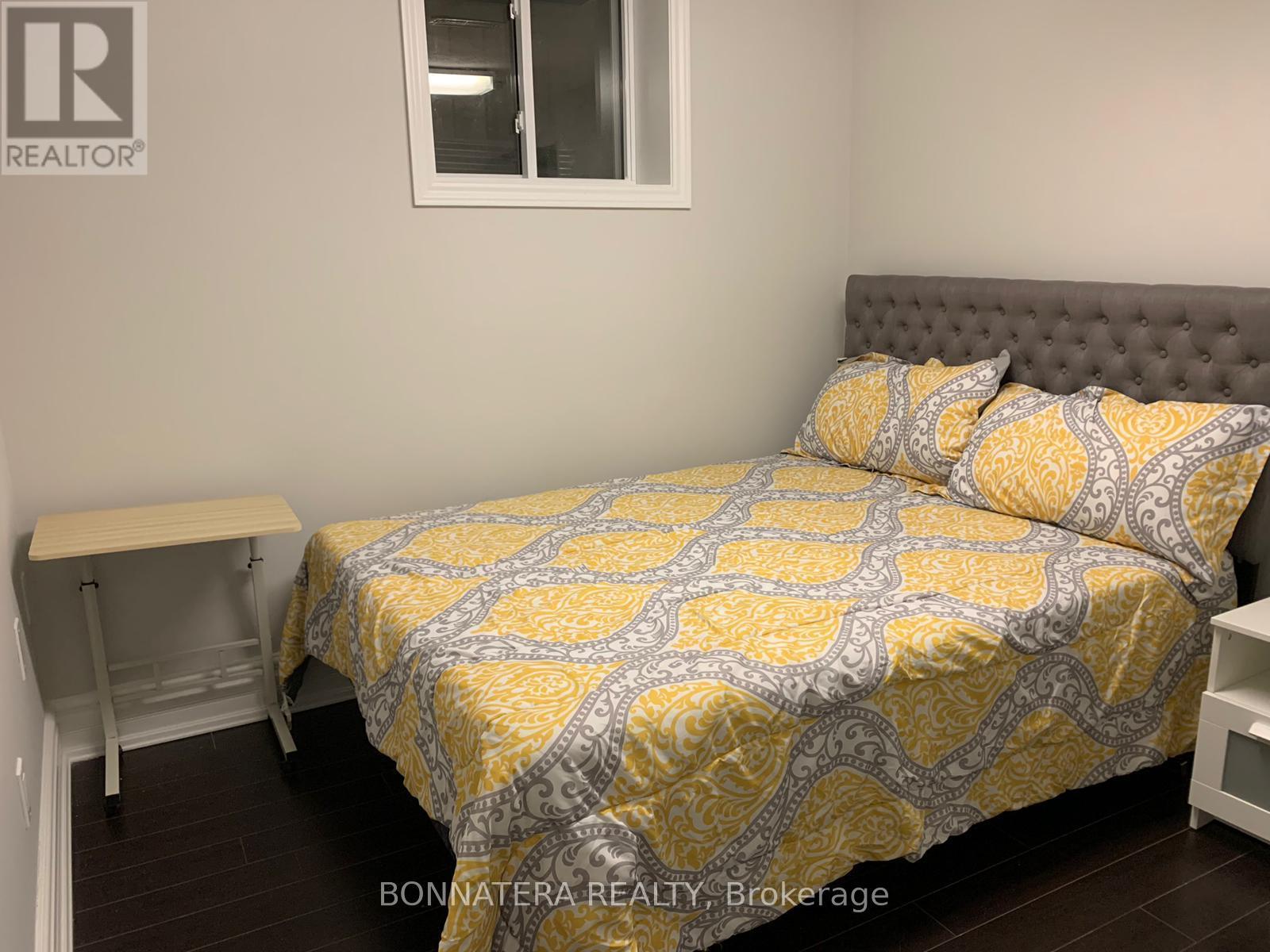Bsmt - 284 Hickory Circle, Oakville, Ontario  L6H 4V1 - Photo 9 - W12212238