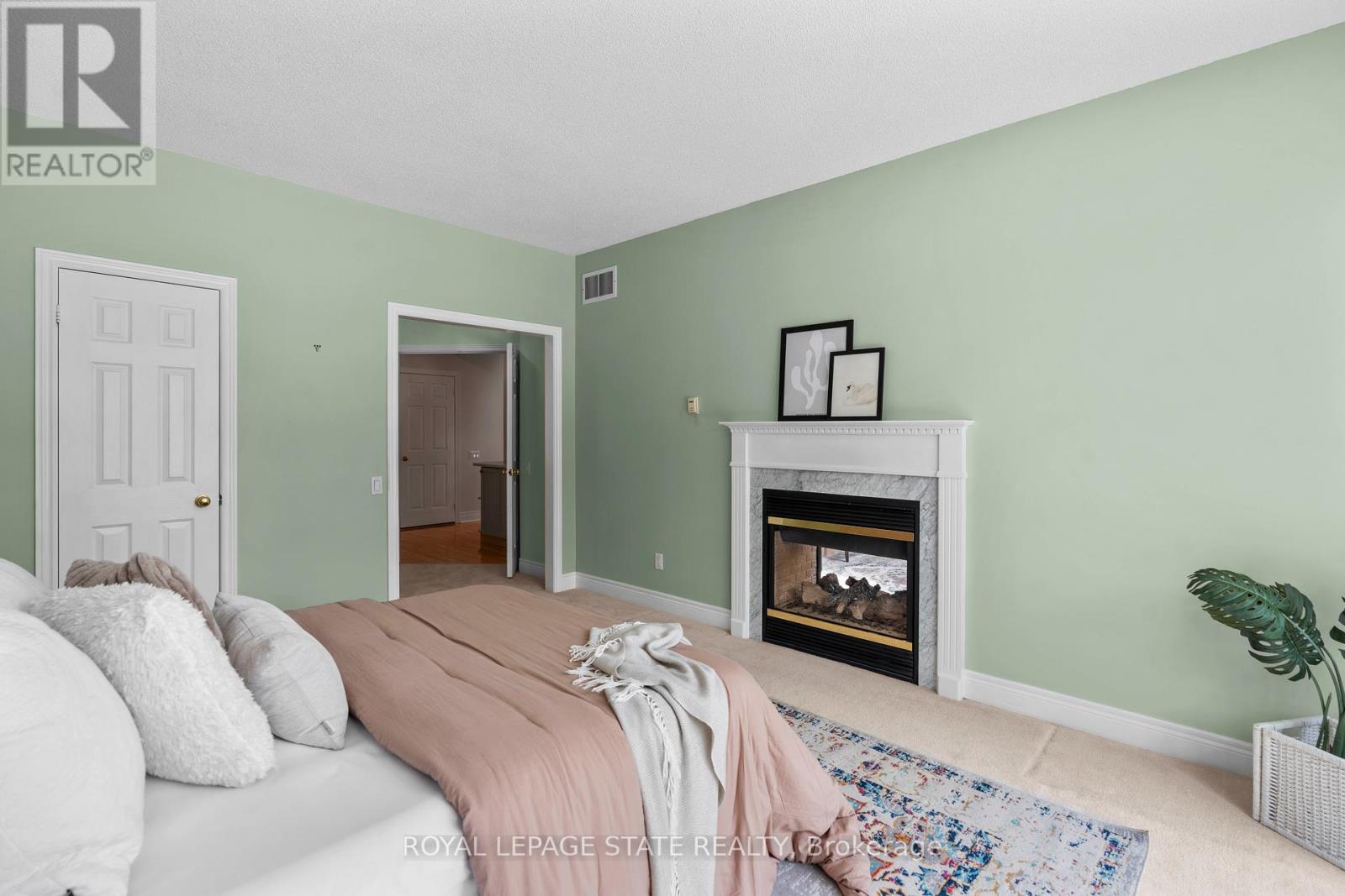 2210 Tiger Road, Burlington, Ontario  L7M 4W9 - Photo 23 - W12212240