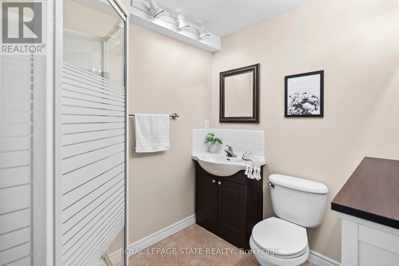 2210 Tiger Road, Burlington, Ontario  L7M 4W9 - Photo 37 - W12212240