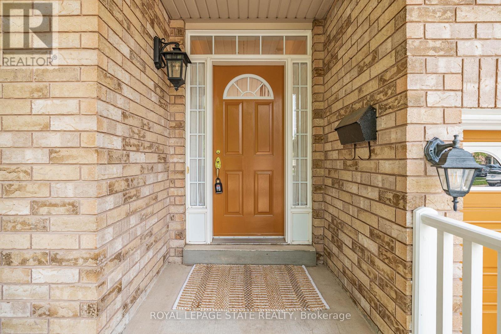 2210 Tiger Road, Burlington, Ontario  L7M 4W9 - Photo 5 - W12212240