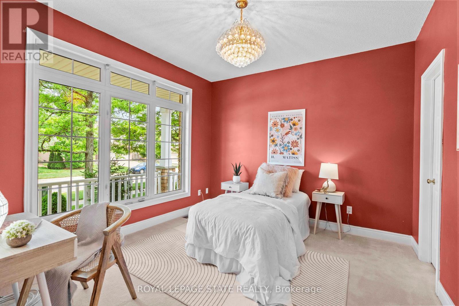 2210 Tiger Road, Burlington, Ontario  L7M 4W9 - Photo 7 - W12212240