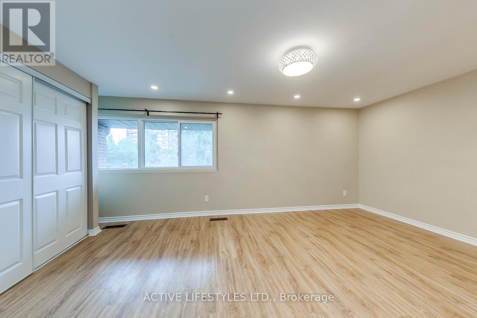 29 - 2301 Derry Road W, Mississauga, Ontario  L5N 2R4 - Photo 17 - W12212262