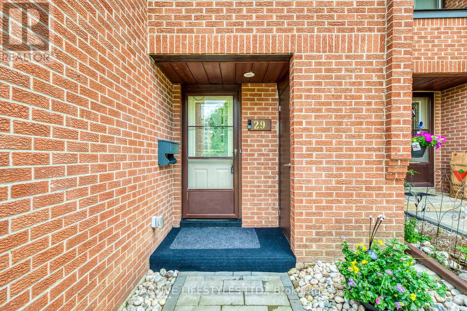 29 - 2301 Derry Road W, Mississauga, Ontario  L5N 2R4 - Photo 2 - W12212262