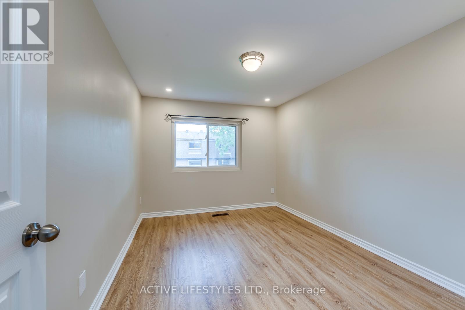 29 - 2301 Derry Road W, Mississauga, Ontario  L5N 2R4 - Photo 21 - W12212262