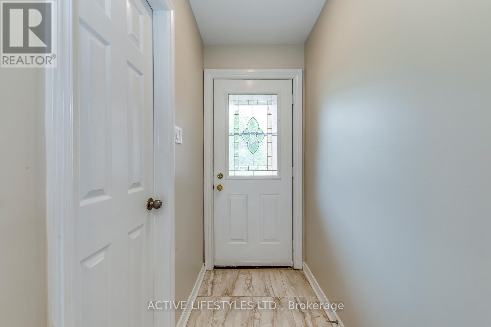 29 - 2301 Derry Road W, Mississauga, Ontario  L5N 2R4 - Photo 3 - W12212262