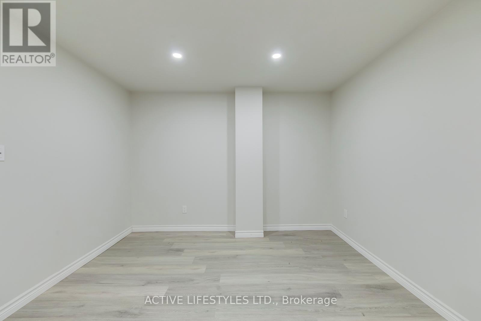 29 - 2301 Derry Road W, Mississauga, Ontario  L5N 2R4 - Photo 31 - W12212262