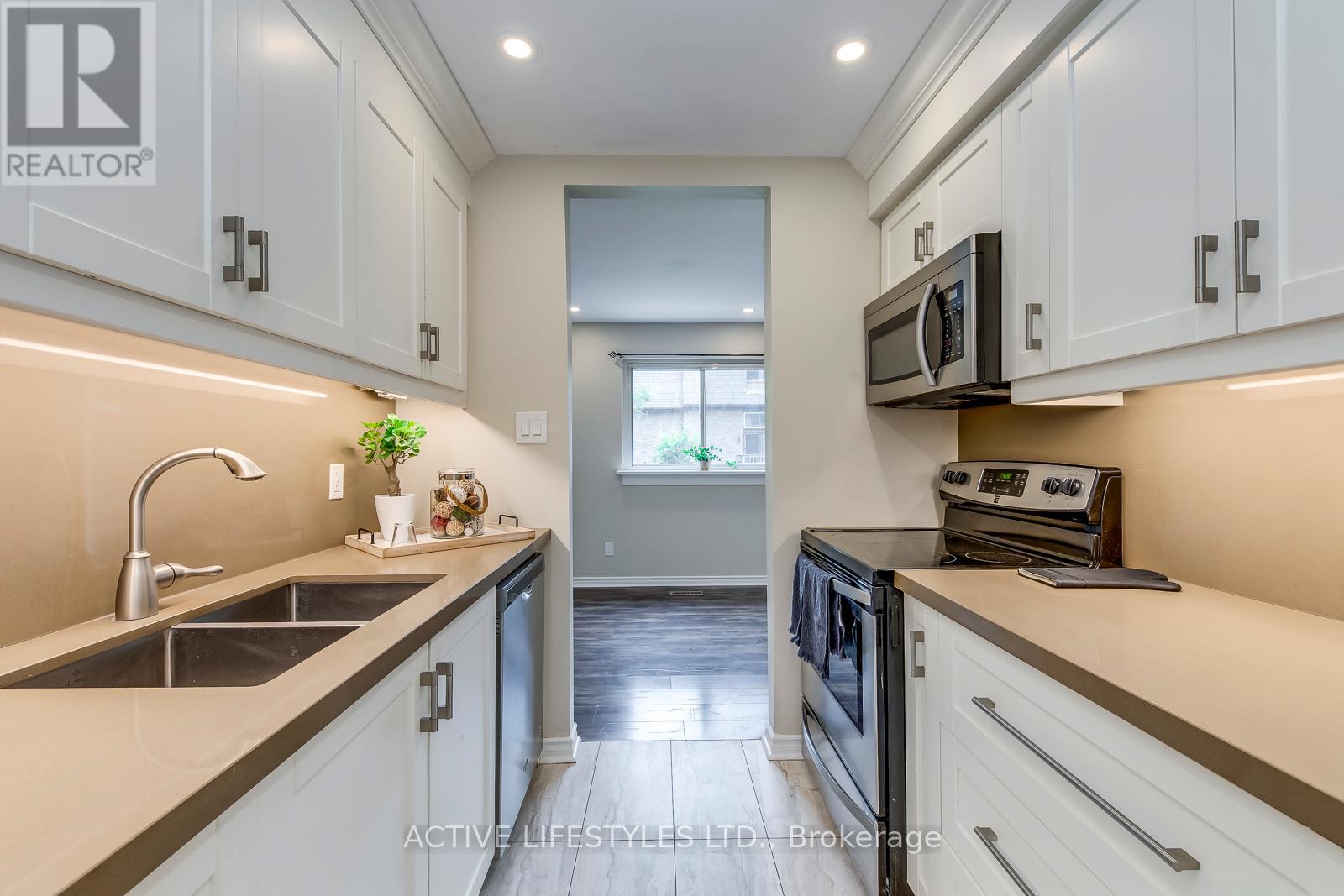 29 - 2301 Derry Road W, Mississauga, Ontario  L5N 2R4 - Photo 5 - W12212262