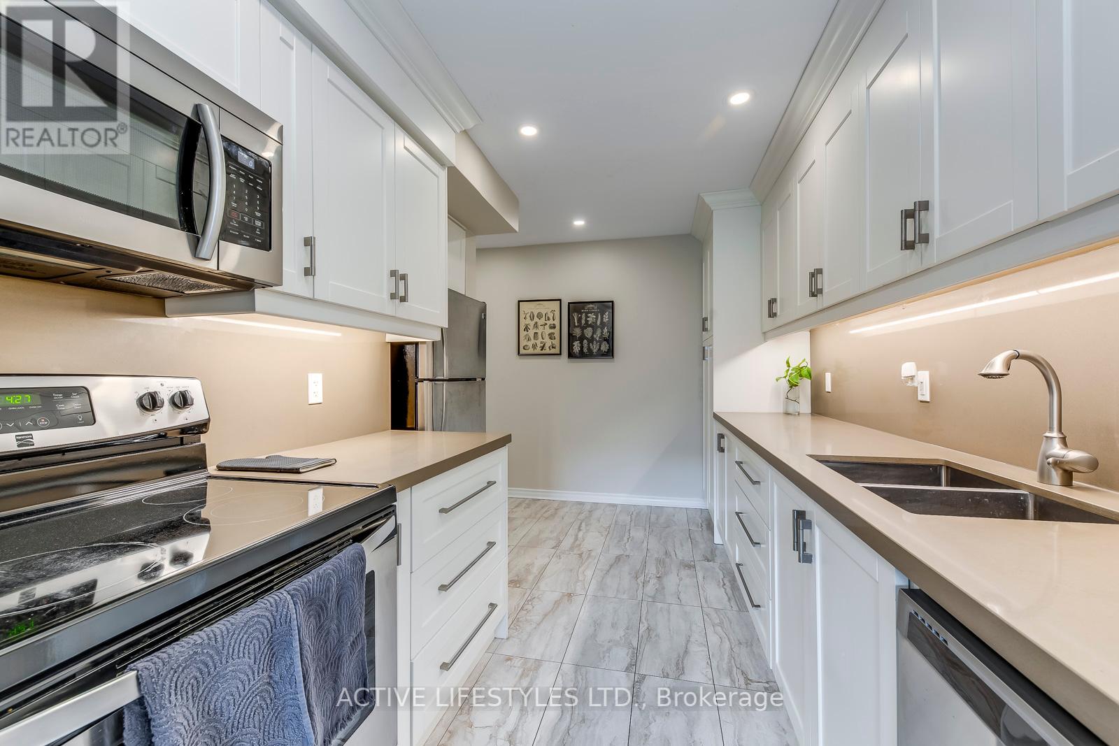 29 - 2301 Derry Road W, Mississauga, Ontario  L5N 2R4 - Photo 6 - W12212262