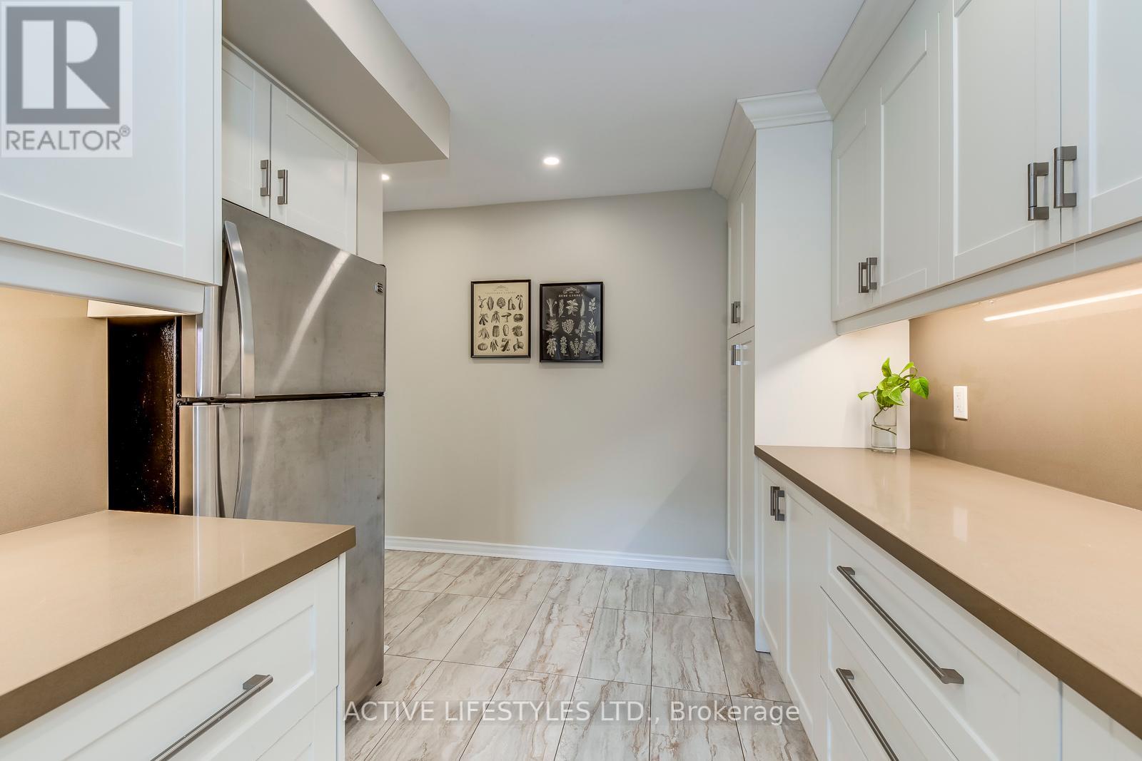 29 - 2301 Derry Road W, Mississauga, Ontario  L5N 2R4 - Photo 7 - W12212262
