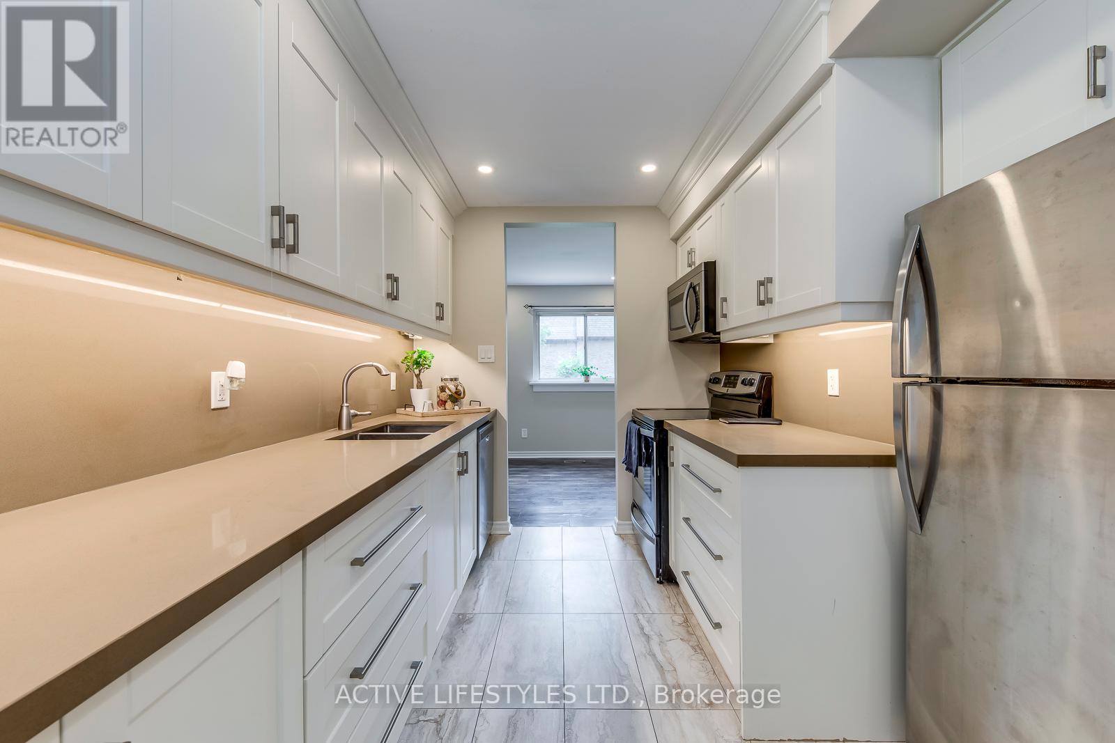 29 - 2301 Derry Road W, Mississauga, Ontario  L5N 2R4 - Photo 8 - W12212262