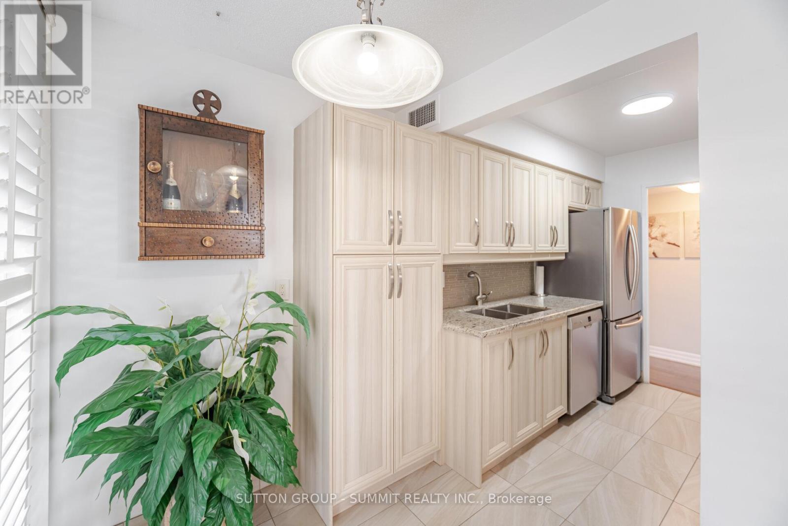 316 - 1333 Bloor Street, Mississauga, Ontario  L4Y 3T6 - Photo 13 - W12212263