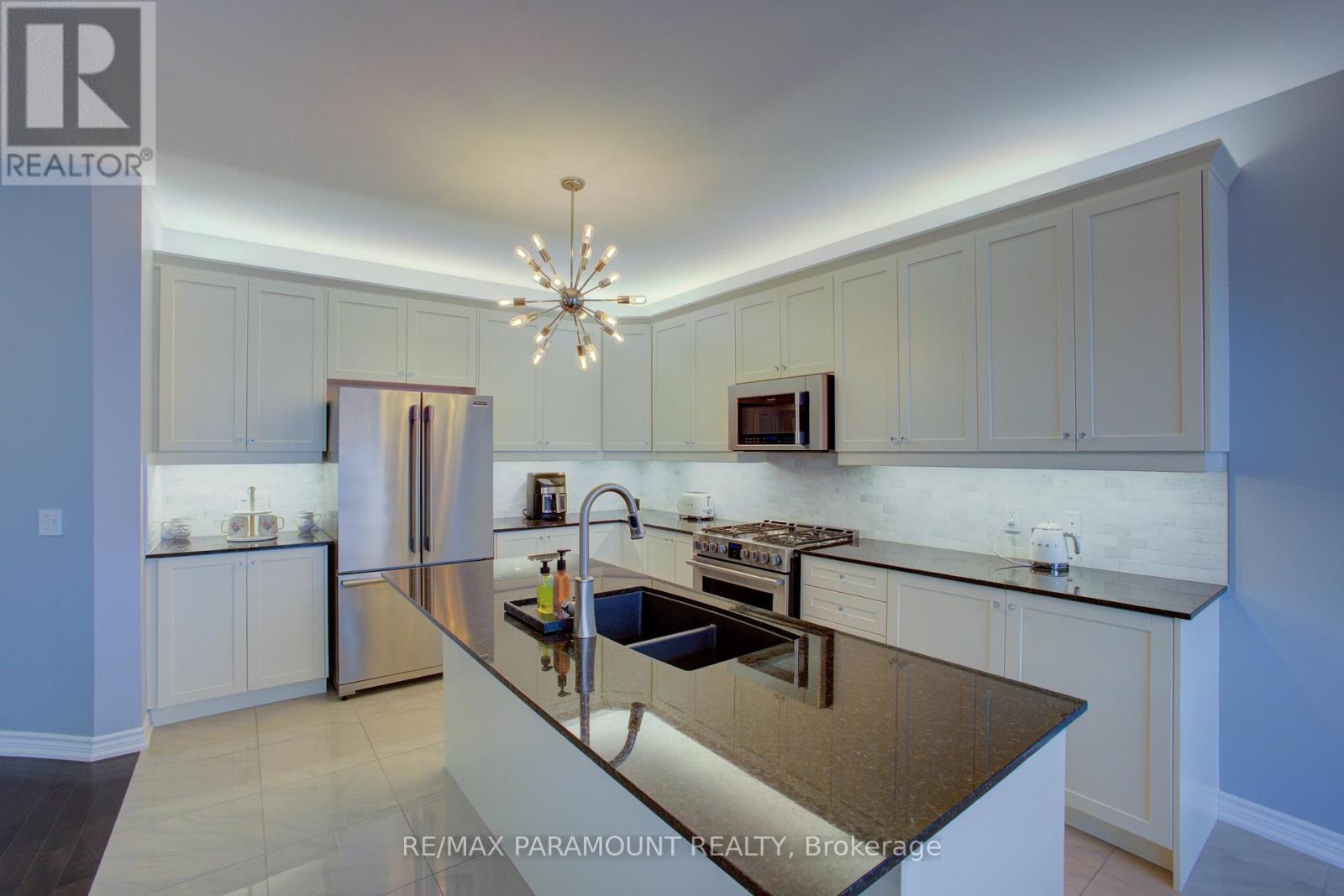 69 Fawnridge Road, Caledon, Ontario  L7C 3V3 - Photo 17 - W12212318