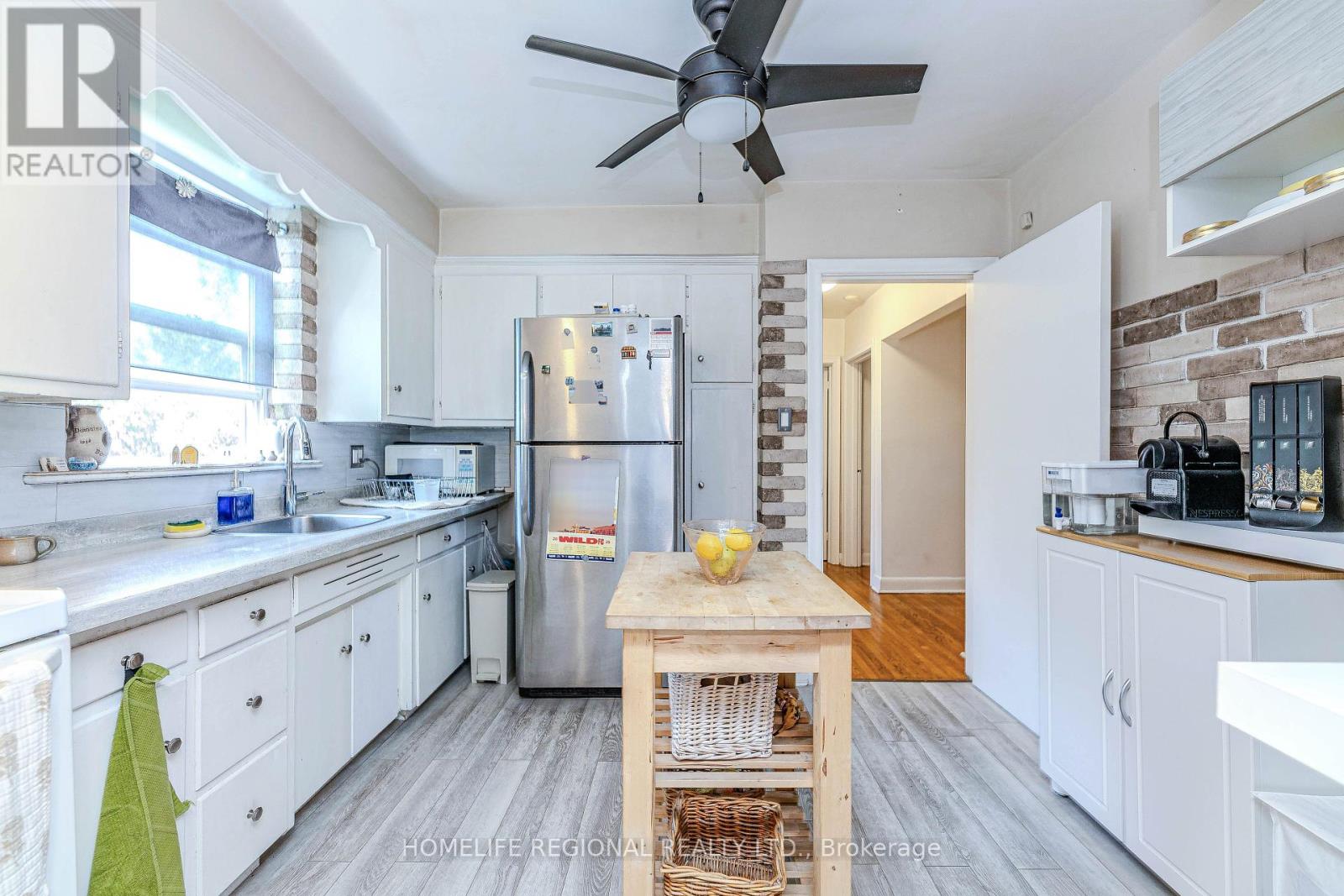 50 Cuffley Crescent N, Toronto (Downsview-Roding-Cfb), Ontario  M3K 1Y2 - Photo 18 - W12212320
