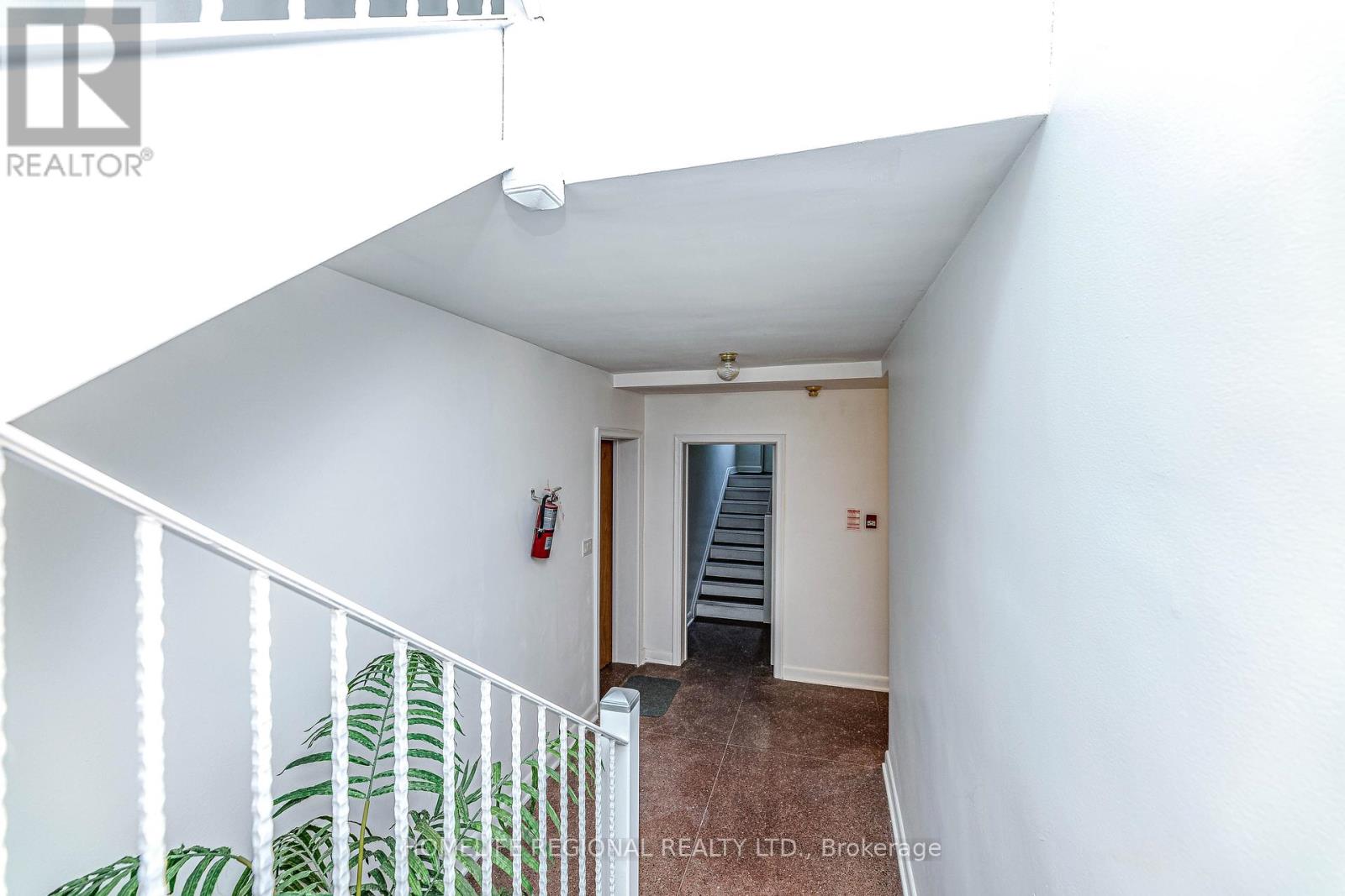 50 Cuffley Crescent N, Toronto (Downsview-Roding-Cfb), Ontario  M3K 1Y2 - Photo 20 - W12212320