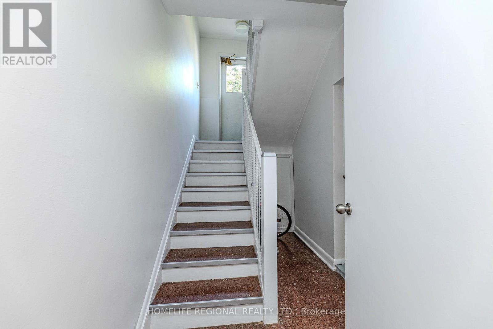 50 Cuffley Crescent N, Toronto (Downsview-Roding-Cfb), Ontario  M3K 1Y2 - Photo 21 - W12212320