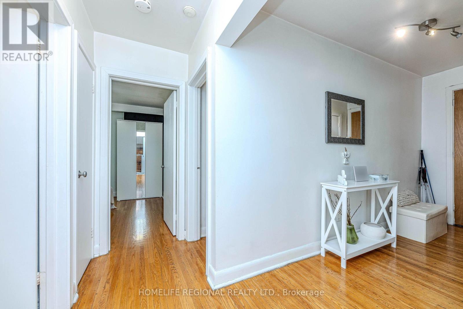 50 Cuffley Crescent N, Toronto (Downsview-Roding-Cfb), Ontario  M3K 1Y2 - Photo 25 - W12212320