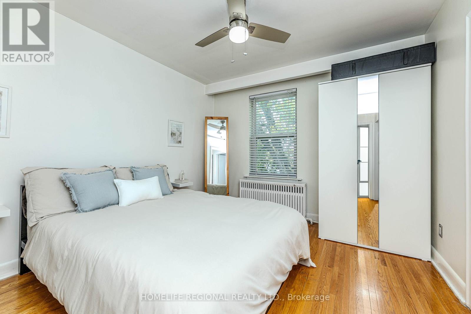 50 Cuffley Crescent N, Toronto (Downsview-Roding-Cfb), Ontario  M3K 1Y2 - Photo 29 - W12212320