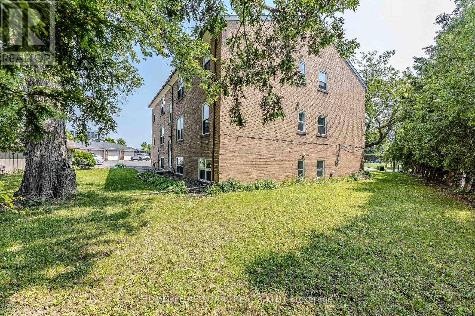 50 Cuffley Crescent N, Toronto (Downsview-Roding-Cfb), Ontario  M3K 1Y2 - Photo 6 - W12212320