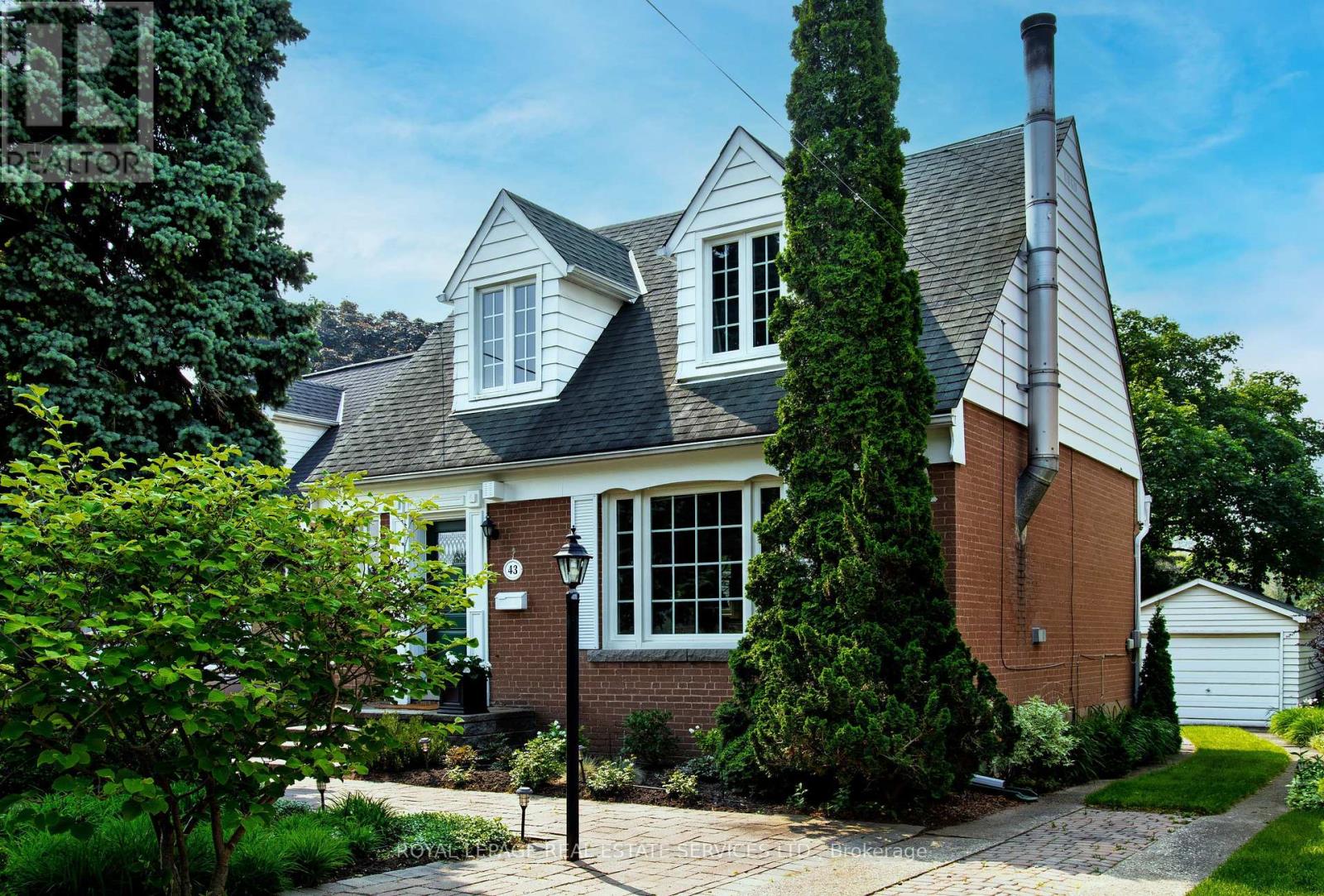 43 BETHNAL AVENUE, Toronto, Ontario