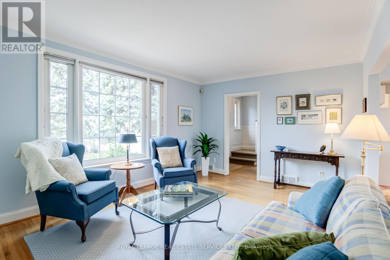 43 Bethnal Avenue, Toronto (Stonegate-Queensway), Ontario  M8Y 1Y8 - Photo 4 - W12212335