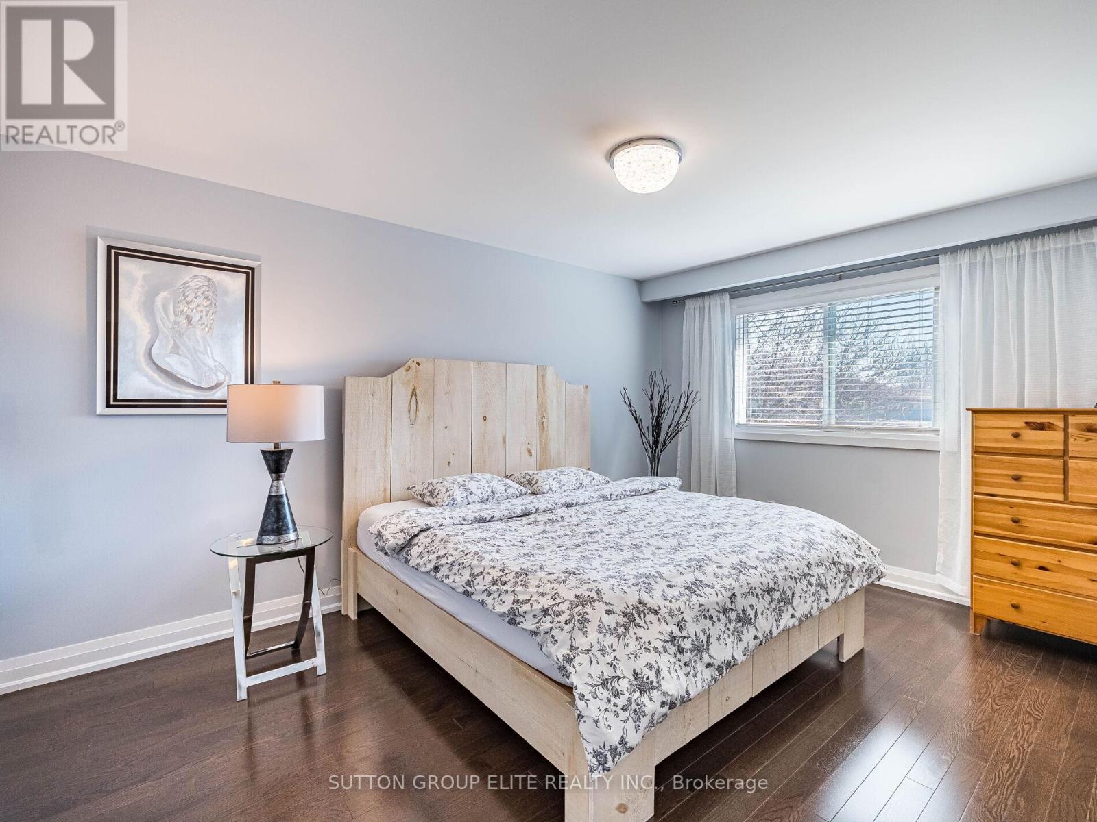 852 Consort Crescent, Mississauga, Ontario  L5C 1J9 - Photo 15 - W12212339