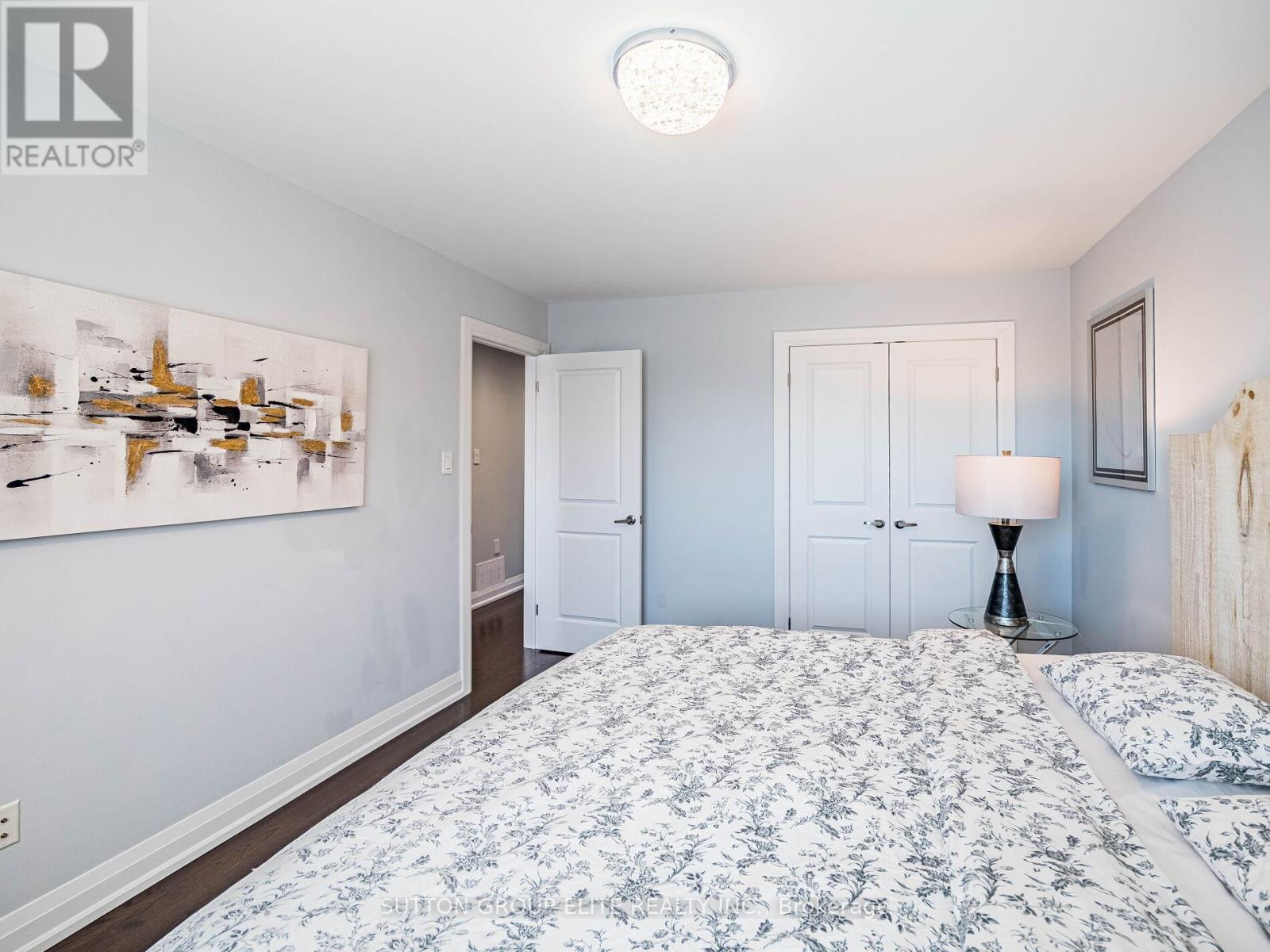 852 Consort Crescent, Mississauga, Ontario  L5C 1J9 - Photo 17 - W12212339