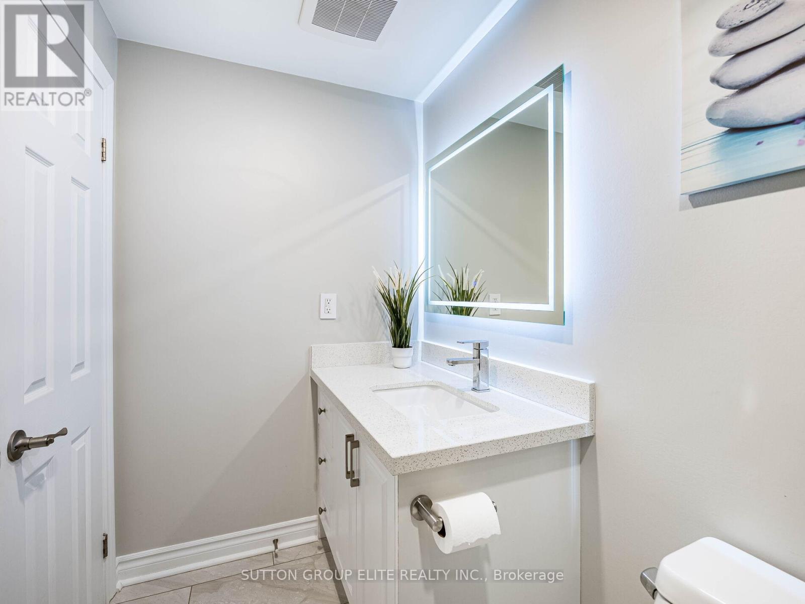 852 Consort Crescent, Mississauga, Ontario  L5C 1J9 - Photo 37 - W12212339