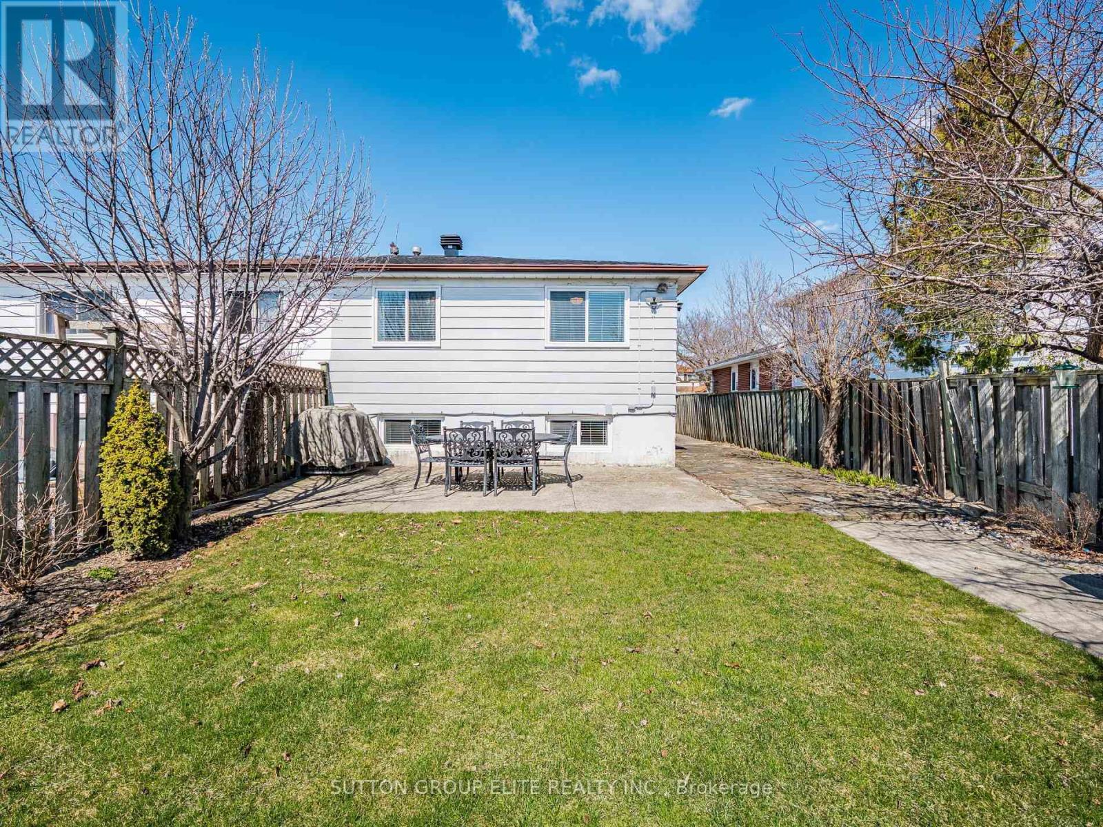 852 Consort Crescent, Mississauga, Ontario  L5C 1J9 - Photo 41 - W12212339
