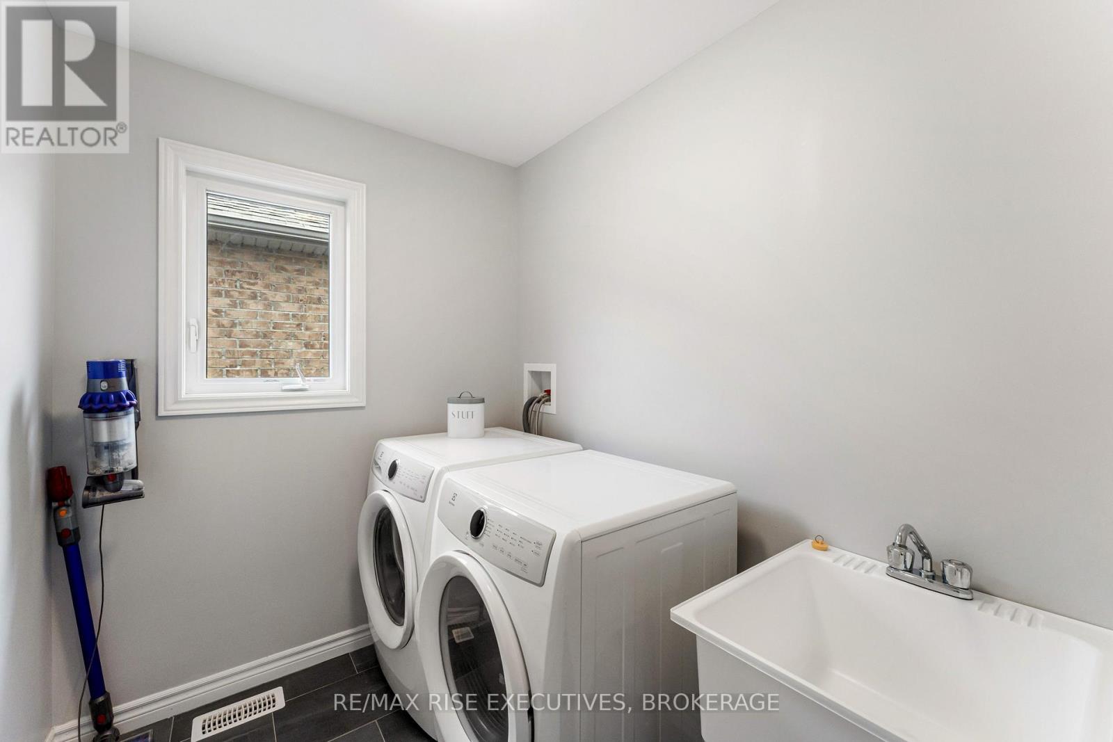 22 Tegan Court, Loyalist, Ontario  K0H 2H0 - Photo 24 - X12212671