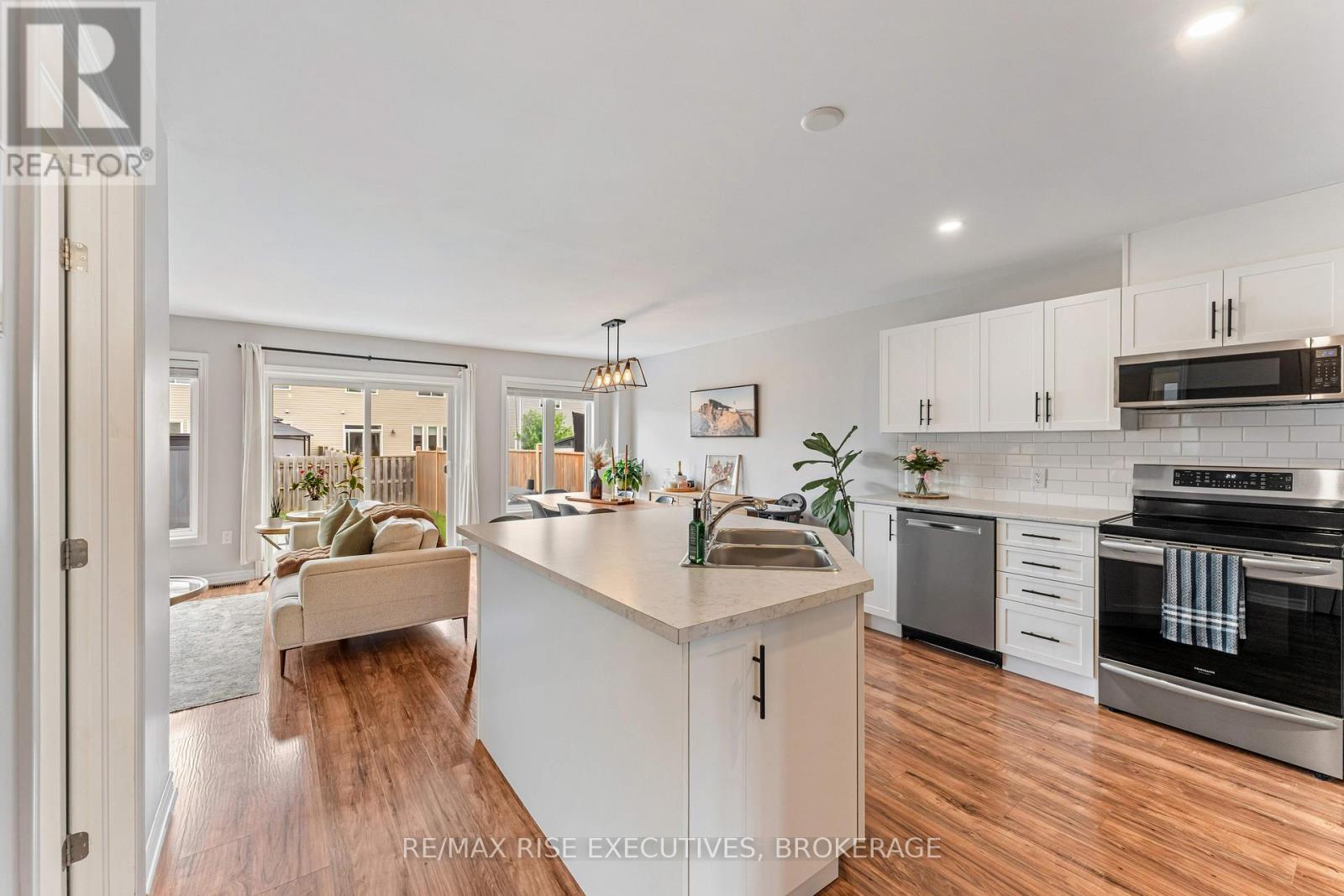 22 Tegan Court, Loyalist, Ontario  K0H 2H0 - Photo 5 - X12212671