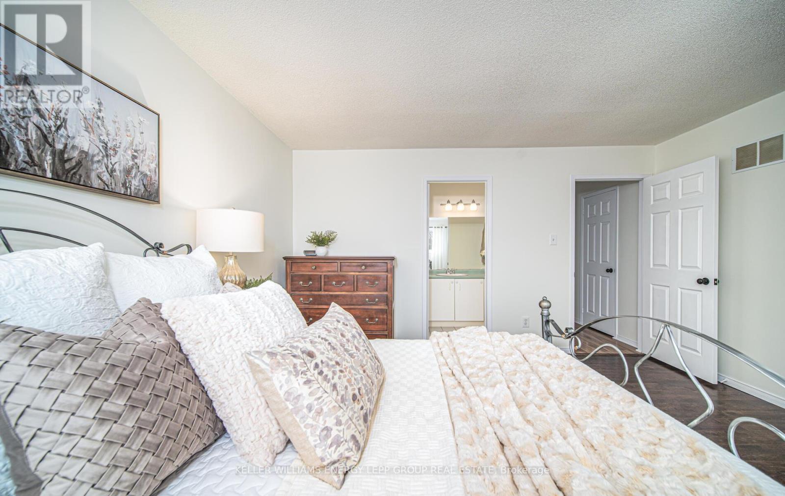 34 Marchwood Crescent, Clarington, Ontario  L1C 4J8 - Photo 24 - E12212624