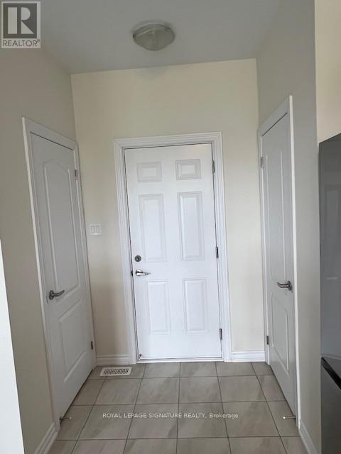 240 Explorer Way, Thorold, Ontario  L2V 0K2 - Photo 10 - X12212228