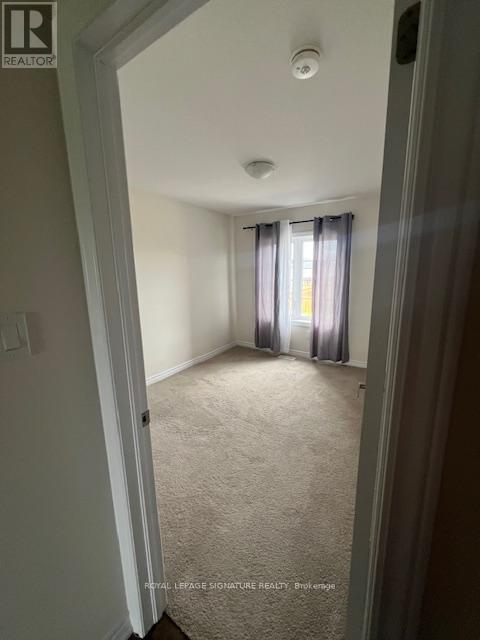 240 Explorer Way, Thorold, Ontario  L2V 0K2 - Photo 11 - X12212228