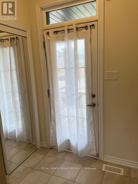 240 Explorer Way, Thorold, Ontario  L2V 0K2 - Photo 2 - X12212228