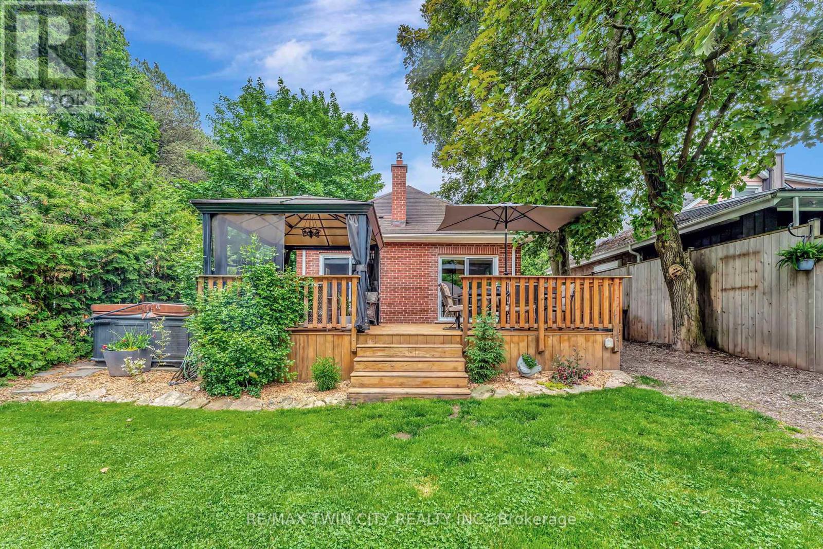 199 Dundas Lane, Cambridge, Ontario  N1R 1S7 - Photo 21 - X12212235