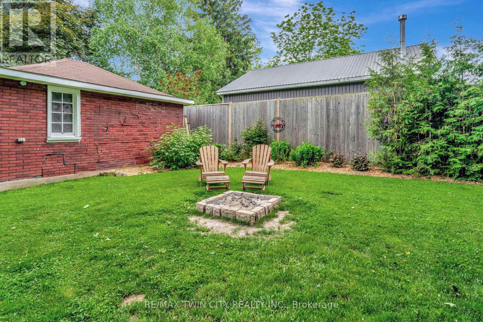 199 Dundas Lane, Cambridge, Ontario  N1R 1S7 - Photo 30 - X12212235