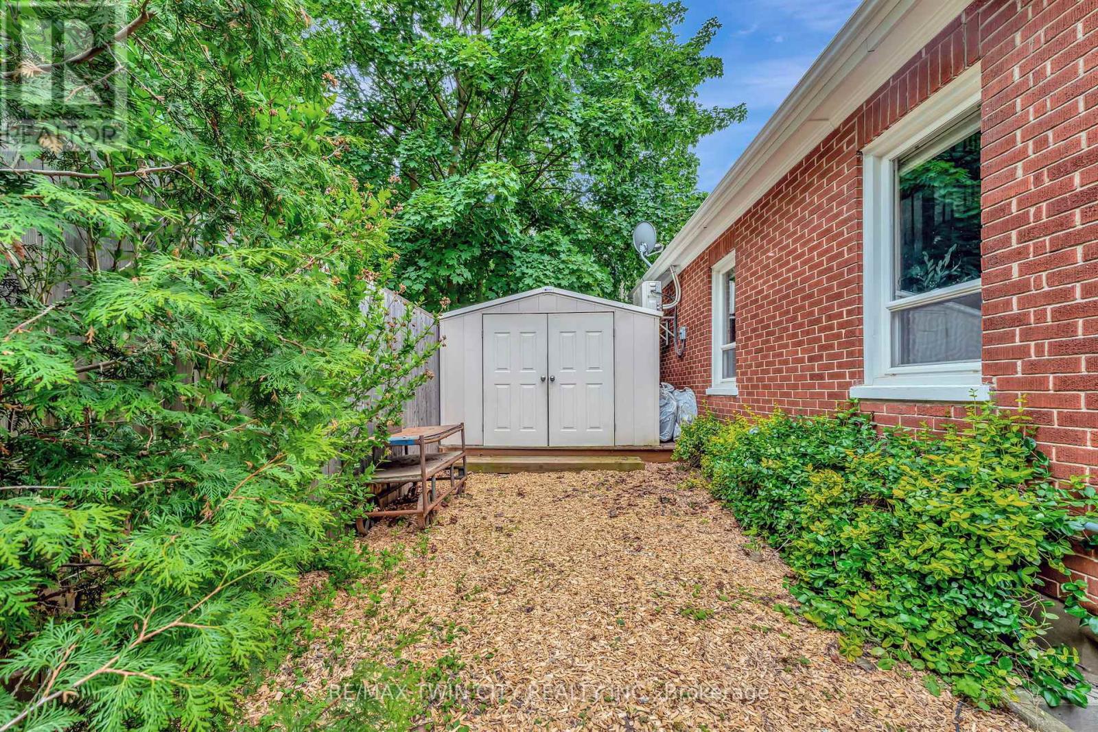 199 Dundas Lane, Cambridge, Ontario  N1R 1S7 - Photo 33 - X12212235