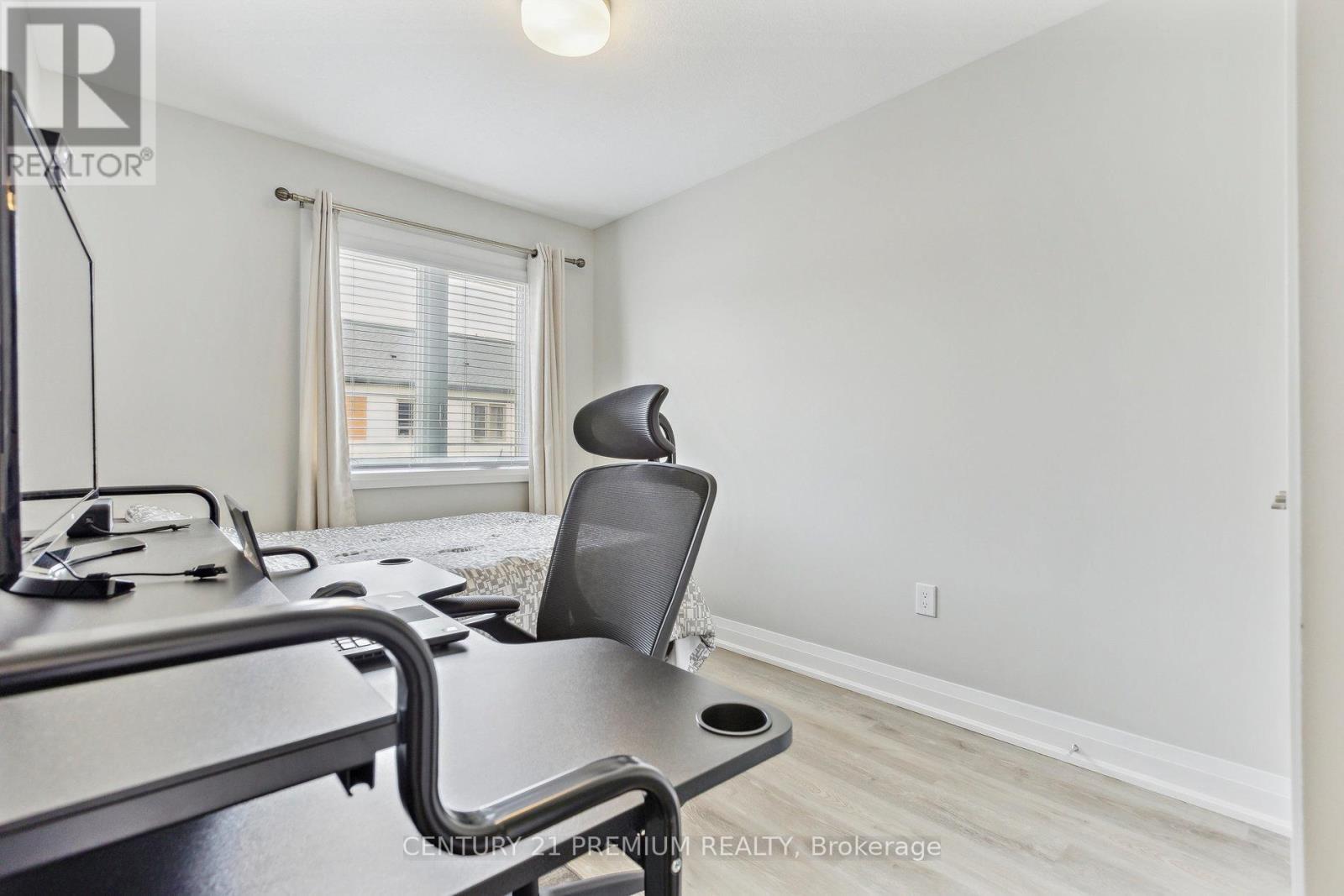 29 - 36 Steel Crescent, Guelph (St. Patrick's Ward), Ontario  N1E 0S7 - Photo 33 - X12212272
