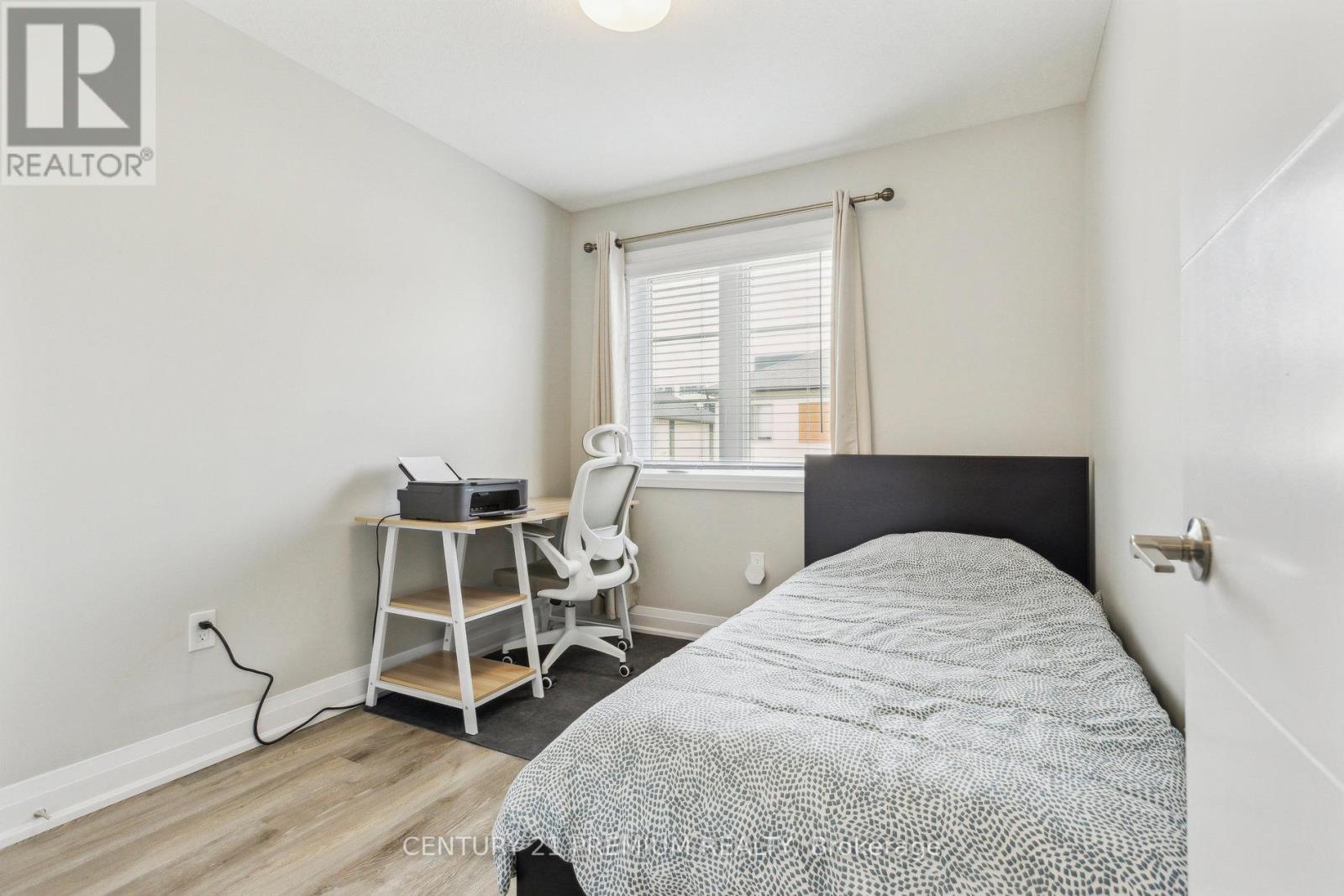 29 - 36 Steel Crescent, Guelph (St. Patrick's Ward), Ontario  N1E 0S7 - Photo 35 - X12212272