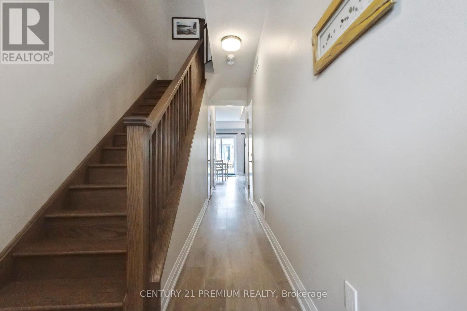 29 - 36 Steel Crescent, Guelph (St. Patrick's Ward), Ontario  N1E 0S7 - Photo 5 - X12212272