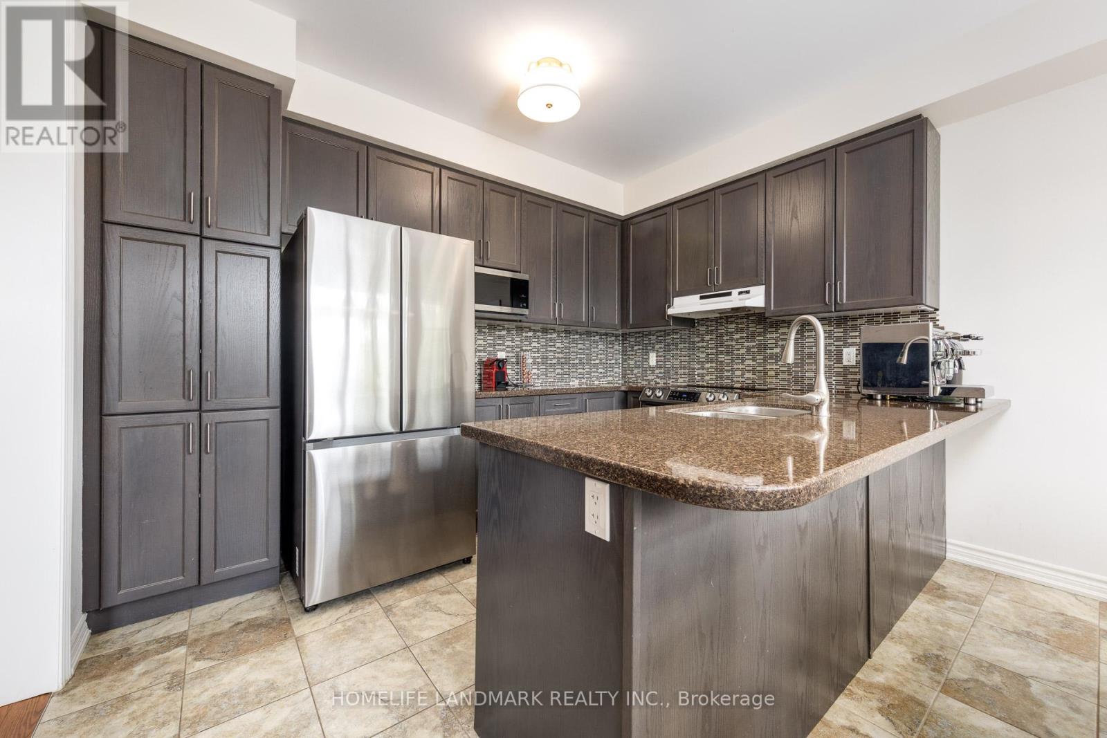 592 Settlers Ridge, Peterborough North (North), Ontario  K9L 0E6 - Photo 9 - X12212324