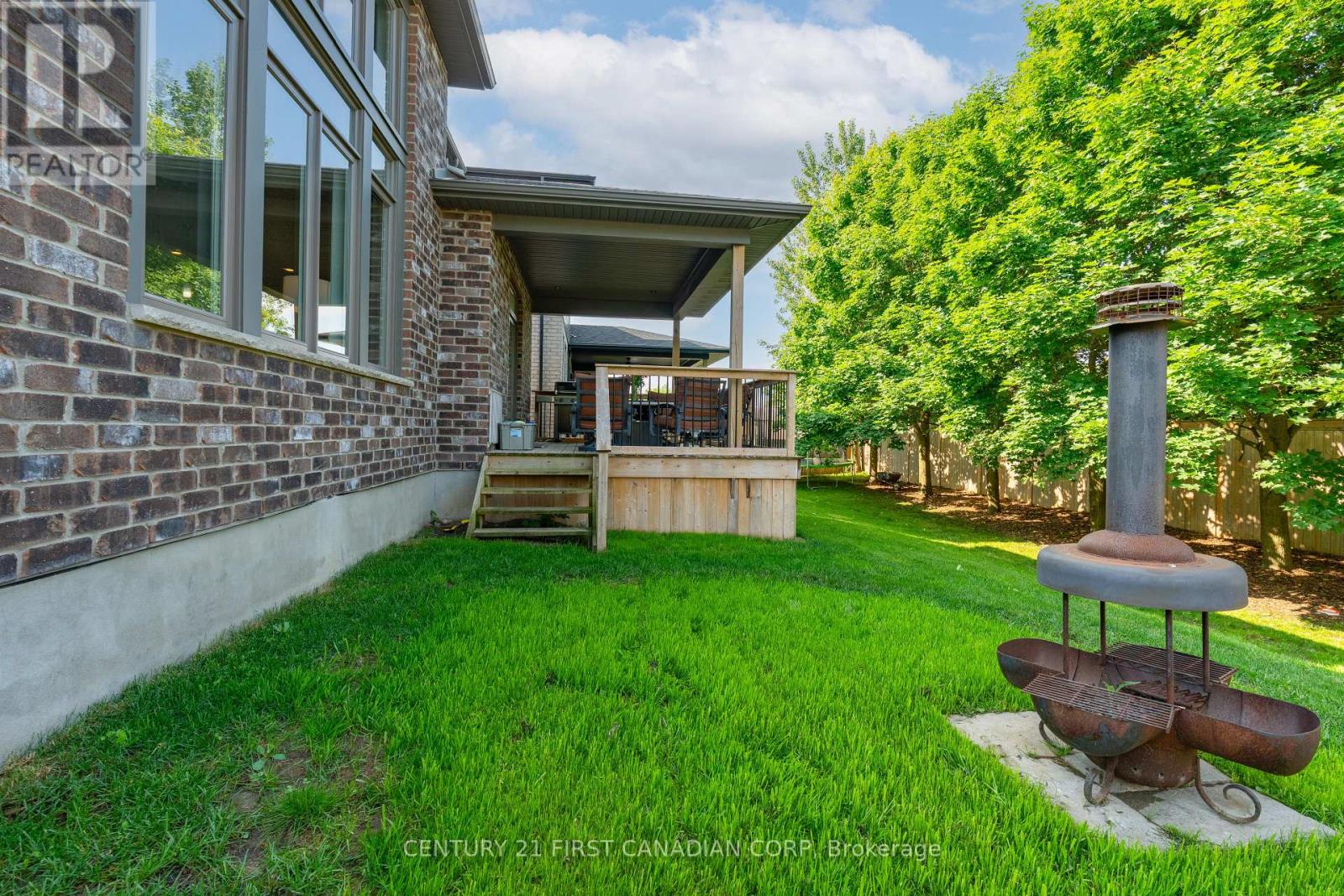 191 Spencer Avenue, Lucan Biddulph (Lucan), Ontario  N0M 2J0 - Photo 11 - X12212630