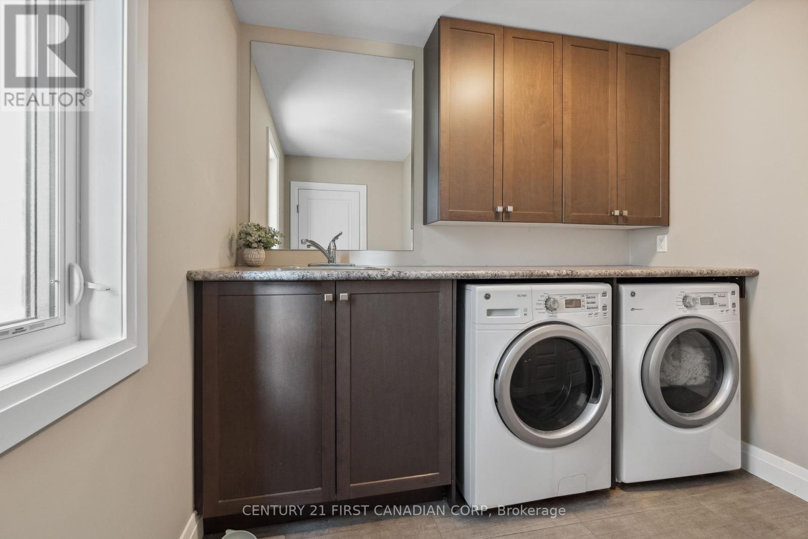 191 Spencer Avenue, Lucan Biddulph (Lucan), Ontario  N0M 2J0 - Photo 30 - X12212630